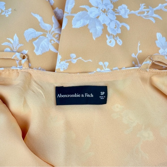 Butter Yellow Floral Cowl Neck Slip Dress Fairycore Small Abercrombie & Fitch - Picture 5 of 11